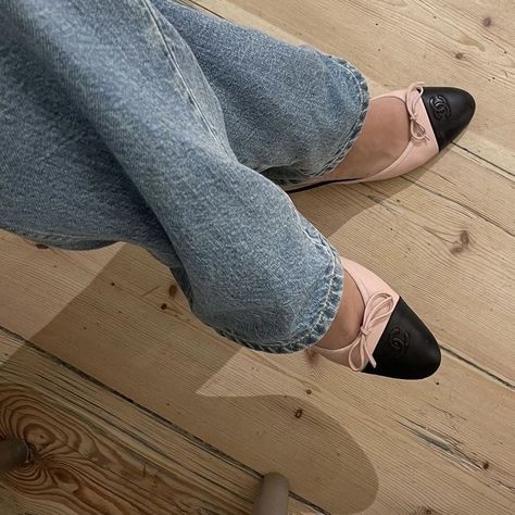 Cute Aesthetic Pics, Outfit Flats, Drømme Liv, Chanel Flats, Chica Cool, Shoes Jeans, Flats Outfit, Aesthetic Pics, Stockholm Fashion