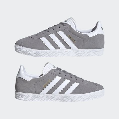 Adidas Gazelle Shoes, Gazelle Adidas, Gazelle Shoes, Striped Shoes, Des Baskets, Adidas Gazelle, Adidas Shoes, Kids Shoes, Sweden