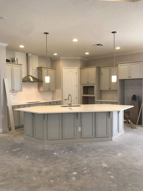 Kitchen Layout With Pantry, L Shape Counter, L Shaped Kitchen With Island Layout, L Shaped Kitchen With Island, Kitchen With Island Layout, L Shape Kitchen Layout, L Shape Kitchen, Split Level Kitchen, Island Layout