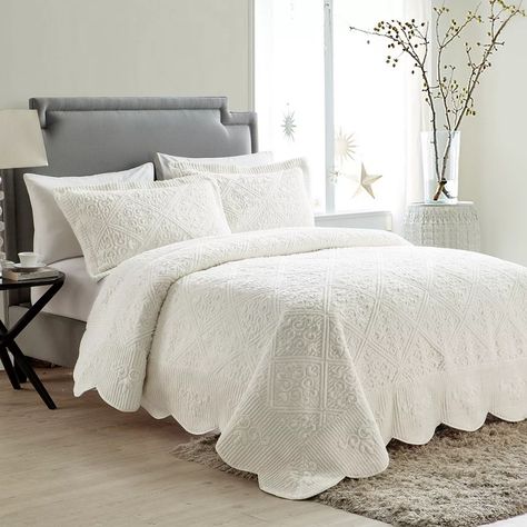 VCNY Home Westland Quilted Bedspread Set Twin Bedspreads, Queen Bedspread, Lush Decor, Quilted Bedspreads, Bedding Stores, Bedspread Set, Coverlet Set, Wood Crates, Quilt Set