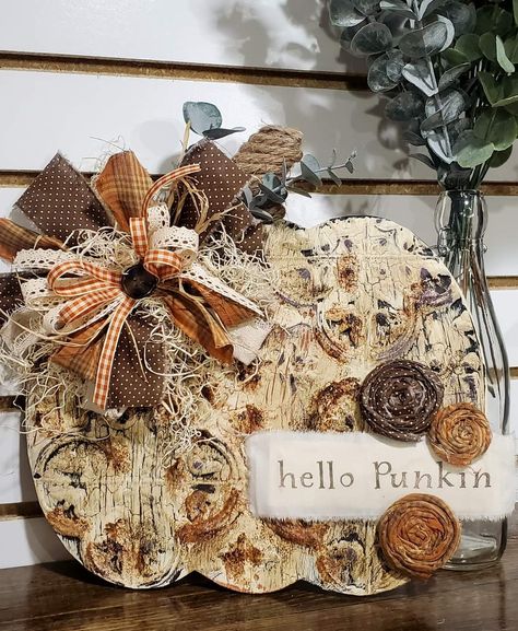 Fall Decor Trends 2023, Fall Crafts Decorations, Diy Fall Crafts, Best Ways To Save Money, Fall Wood Crafts, Fall Pumpkin Crafts, Fall Decor Diy Crafts, Fall Decor Dollar Tree, Dollar Tree Fall