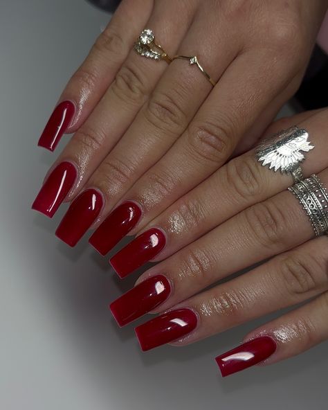 If you look closer you can see the cat eye under the red ❤️ #nails #nailsstrasbourg #frenchnails #nailart #nailartstrasbourg #onglesstrasbourg #ongles #3Dnails #prothesisteongulaire Red Glitter French Tip, Red Glitter French Tip Nails, Glitter French Tip Nails, Glitter French Tip, Tip Nails, French Tip Nails, 3d Nails, Red Glitter, French Nails