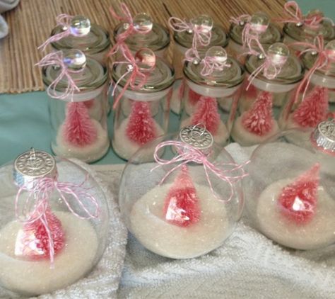 DIY Ornament party favors for girls December winter onederland birthday! Winter Onederland First Birthday Decor, Diy Winter Onederland Decorations, Winter Onederland Centerpieces Diy, Winter Onederland Party Girl Centerpiece, Winter Party Favors, Winter Onederland First Birthday Decorations, Winter Onederland Centerpieces Birthdays, Ornament Party Favors, Make Your Own Ornament Party