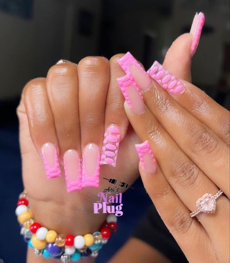 Medium Length Nail Inspo Acrylic, Pink Birthday Nails Medium, Medium Length Pink Acrylic Nails, Medium Set Acrylic Nails, Medium Short Nail Designs, Medium Length Square Nail Ideas, Medium Pink Acrylic Nails, Medium Short Nails Acrylic Square, Crocodile French Tips