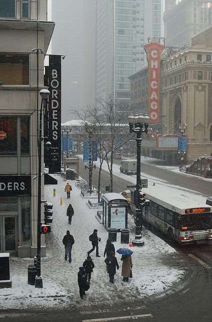 Chicago, IL. Walking Down The Street, My Kind Of Town, Nyc Life, City Vibe, The Windy City, Downtown Chicago, Windy City, Winter Aesthetic, City Aesthetic