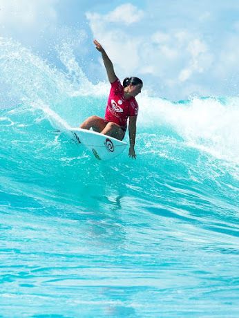 Quiksilver & Roxy Pro Gold Coast  Tyler Wright... at Quicksilver and Roxy Pro Gold Coast the #RoxyPro #GoldCoast  WSL  WORLD SURF LEAGUE. Surfing Aesthetic, World Surf League, Surf And Skate, Surf Vibes, Roxy Surf, Skate Girl, Ocean Surf, Tropical Travel, Roxy Girls