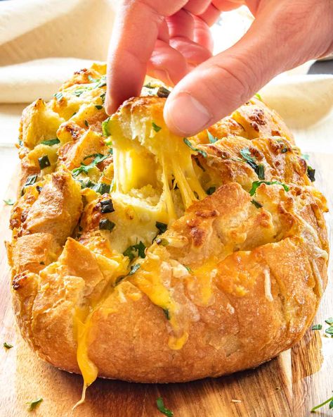 Pepperoni Cheese Bread, Cheese Pull Apart Bread, Air Fryer Cheese, Protein Soup Recipes, Pull Apart Cheese Bread, Cheese Pull Apart, Herbed Butter, Cheese Pull, Bread Pull Apart Recipes