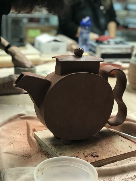 Teapot Hand Built Teapot, Ceramic Teapots Handbuilt, Slab Teapot, Square Teapot, Pottery Tea Pots, Pottery Jugs, Tea Pots Art, Teapot Design, Pottery Handbuilding