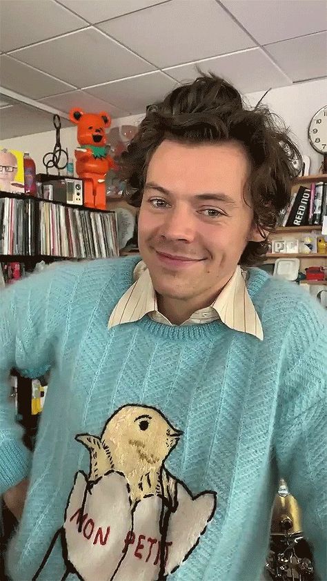 Putao, Harry Styles Cute, Haikou, Harry Styles Wallpaper, Harry Styles Pictures, Harry Styles Photos, Mr Style, Treat People With Kindness, Harry Edward Styles