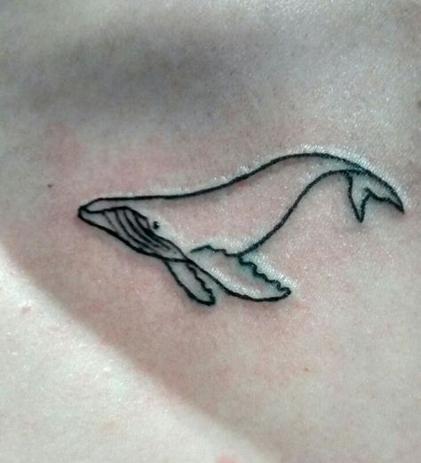 Small humpback whale tattoo, this ones only 2 inches long. Under collarbone. Tattoo Whale, Humpback Whale Tattoo, Killer Whale Tattoo, Marine Tattoo, Whale Tattoo, Whale Tattoos, Killer Whale, Aesthetic Tattoo, White Tattoo