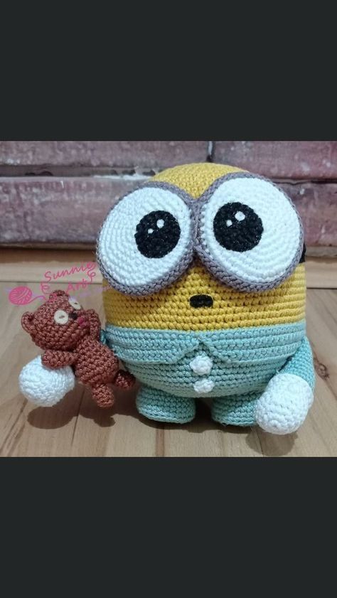 Crochet Minion Bob Teddy Bear, Minion Crochet Patterns, Crochet Minion, Knitting Quilt, Disney Crochet Patterns, Crochet Backpack Pattern, Minion Crochet, Crochet Teddy Bear Pattern, Crochet Disney