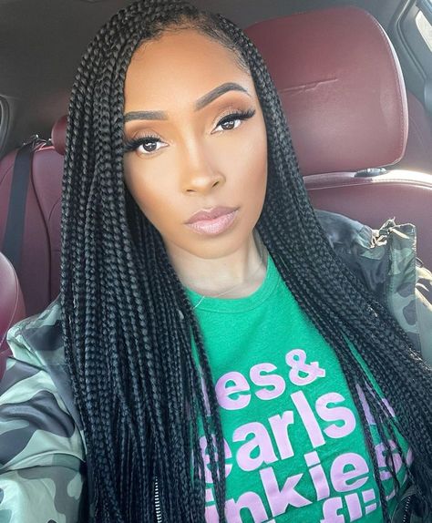 Box Braids Length Mid Back, Knotless Box Braids Mid Back Length, Knotless Box Braids Medium Mid Length, Mid Length Box Braids, Mid Back Knotless Braids, Coiling Natural Hair, Medium Knotless, Knotless Box Braids, Medium Box Braids