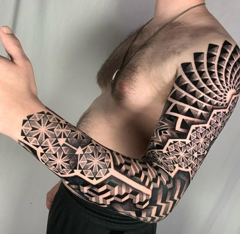 Tattoo Women Back, Man Tattoo Ideas, Geometric Tattoo Stencil, Calf Tattoo Ideas, Women Tattoo Ideas, Tato Maori, Men's Tattoo, Geometric Tattoo Sleeve Designs, Geometric Tattoo Pattern