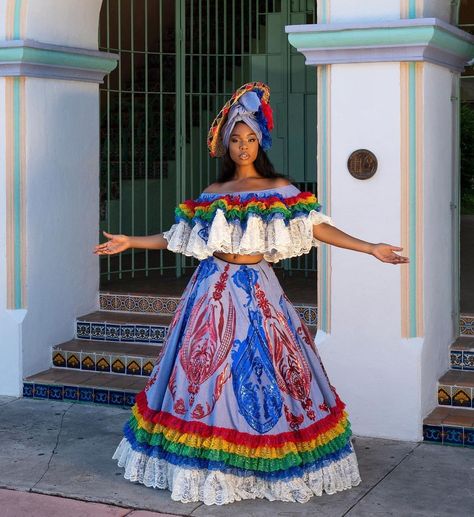 Jamaican Cultural Dresses, Traditional Caribbean Dress, Bahamas Traditional Clothing, Haitian Outfit Ideas, Belize Traditional Clothing, Haiti Culture Clothes, Haitian Cultural Clothing, Jamaica Traditional Clothing, Caribbean Traditional Clothing