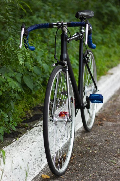 Street Bicycle, Surf Bike, Classic Road Bike, Pink Bicycle, Single Speed Bike, Speed Bike, Gravel Road, Rumi Quotes, Gravel Bike