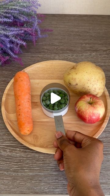 Carrot Puree For Baby, Potato Puree Baby, Baby Purees, Baby Carrot Recipes, Baby Recipes, Healthy Baby Food, Baby Foods, Steamer Basket, Baby Puree Recipes