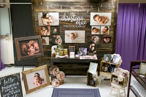 Newborn Photography Display Booth | Wood Backdrop Display Photographer Booth Display, Expo Display, Photography Display, Photography Booth, Vendor Booth Display, Photo Props Diy, Newborn And Family Photography, Vendor Displays, Birth Photos