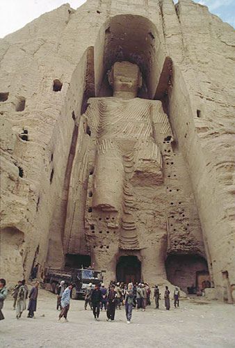 Bamiyan Afghanistan, Bamiyan Buddhas, Hazara People, Afghan History, Afghanistan Culture, Giant Buddha, Astro Wallpaper, Visit Switzerland, Asian Countries