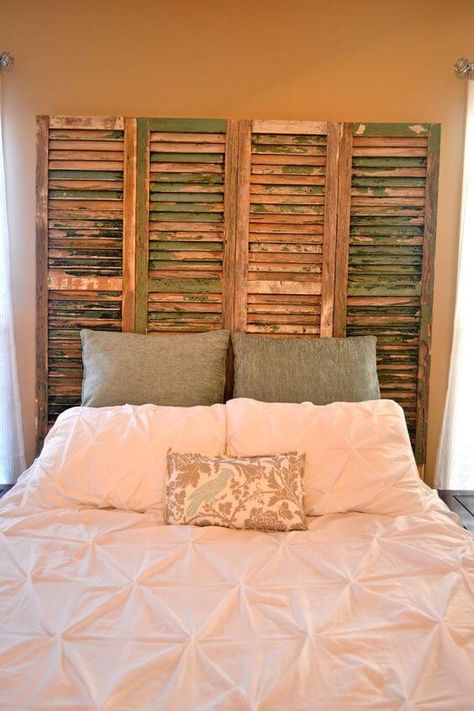 20 Cool Bedroom Headboard Alternatives Jendela Vintage, Shutter Headboard, Headboards Ideas, Shutter Headboards, Headboard Alternative, Junk Chic Cottage, Shutter Decor, Headboard Decor, New Bed