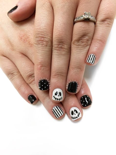 Jack Skellington Nails Short, Jack Skellington Nails Acrylic Short, Uñas Halloween Jack, Halloween Nails Jack Skellington, Uñas Jack Skellington, Jack Skeleton Nails, Halloween Gel Nails, Disney Halloween Nails Design, Jack Skellington Nails