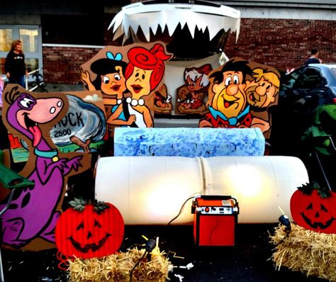 Flinstones car The Flintstones Trunk Or Treat, Flinstones Trunk Or Treat Ideas For Cars, Flint Stones Trunk Or Treat, Flinstones Trunk Or Treat Ideas, Flintstones Trunk Or Treat Ideas, Flintstones Trunk Or Treat, Trunk Or Treat Truck, 60s Halloween, Trunk Or Treat Ideas