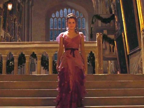 Harry Potter Yule Ball Dresses, The Potter Family, Hermione Yule Ball Dress, Yule Ball Dresses, Fleamont Potter, Hermione Dress, Harry Potter Things, Harry Potter Yule Ball, Yule Ball Dress