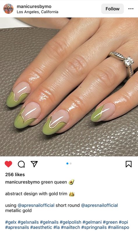 Squiggle Nails French Tip, Squiggly French Tip Nails, Wavy French Tip Nails, Wavy French Tip, College Nails, Christmas Gel, Green Tips, Christmas Gel Nails, Nail Idea