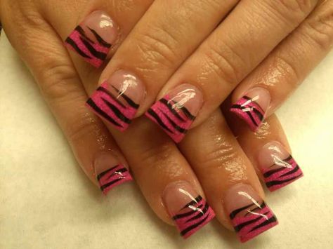 Pink & Black Zebra Striped Nails, love it! Zebra Stripe Nails, 2000s Nails, Nail Work, Nails Love, Zebra Nails, Pink Tiger, Young Nails, Nails Fake, Trashy Y2k