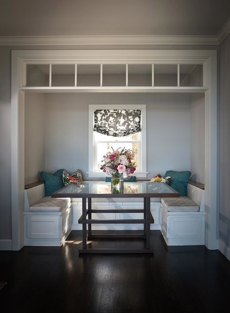 Andrea May Hunter Gatherer: Neat breakfast nook with U-shaped banquette seating! Dark oak hardwood floors and pale ... U Shaped Banquette, Built In Kitchen Table, U Couch, Seating In Kitchen, Built In Banquette, Half Walls, Booth Seating, Traditional Dining Room, Banquette Seating