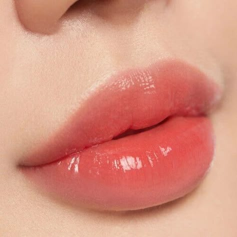 Extreme Make-up, Teknik Makeup, Lip Pictures, Lips Inspiration, Korean Lips, Perfect Lips, Hot Lips, Lip Fillers, Glossy Lips