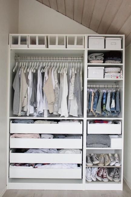 Ikea Closet Organizer, Bedroom Closet Doors, Closet Clothes Storage, Modular Closets, Creative Closets, Closet Built Ins, Ikea Closet, Clothes Closet Organization, Closet Organizing Systems