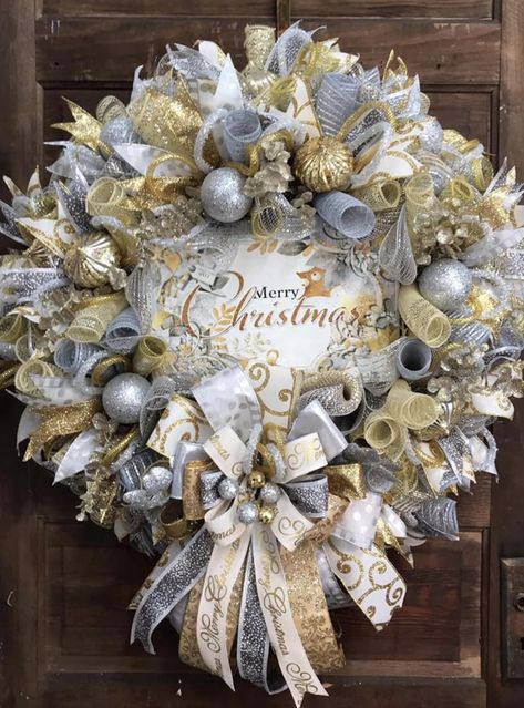 Gold And Silver Wreath, Silver And Gold Christmas Wreath, Silver Christmas Wreath Ideas, Mixing Gold And Silver Decor, Silver Gold Christmas Decorations, Christmas Wresth, Gold Wreath Christmas, Gold Wreaths, Advent Decor