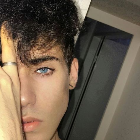 Elijah Haider, Growing My Hair, Beautiful Eyes Images, Ocean Blue Eyes, Retro Makeup, Messi Argentina, Big Blue Eyes, Aesthetic Boys, St Jude