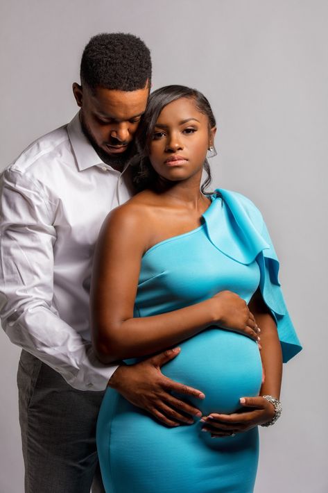 Maturity Shoot, Pregnancy Shoots, Maternity Couple, Baby Bump Photoshoot, Shooting Couple, African American Couples, Pregnancy Photos Couples, Maternity Photography Poses Pregnancy Pics, Maternity Photoshoot Outfits