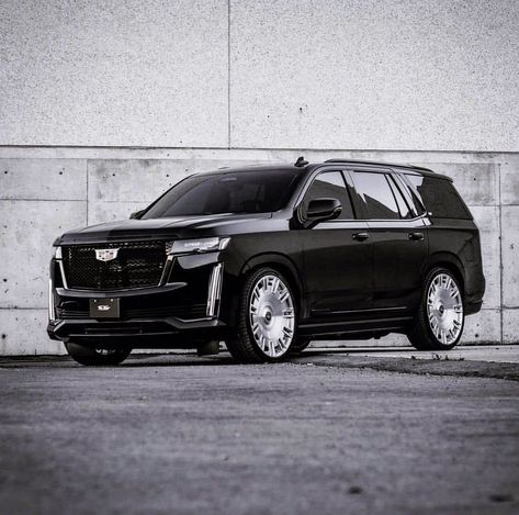 Escalade Sport Platinum, Gmc Denali, Luxury Van, Chrome Rims, Suv Cars, Chrome Wheels, Luxury Suv, Black Car, Cadillac Escalade