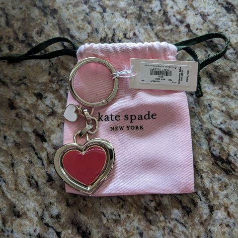 Kate Spade Aesthetic, Girly Car, Keychain Accessories, Snap Ring, Ring Chain, Keychain Bag, Heart Keychain, Pretty Bags, Cute Little Things