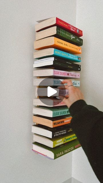 heftiba.co.uk on April 21, 2024: "DIY a floating bookshelf with me 📐📚 —product links in my highlights ✨ ⚠️ please note that you have to allow 24h for the glue to settle...".