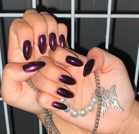 Purple Metallic Nails, Metallic Nail Designs, Purple Chrome Nails, Metallic Nails Design, Dark Purple Nails, Metallic Nail Art, Metallic Nail, Chrome Nails Designs, Purple Mirror