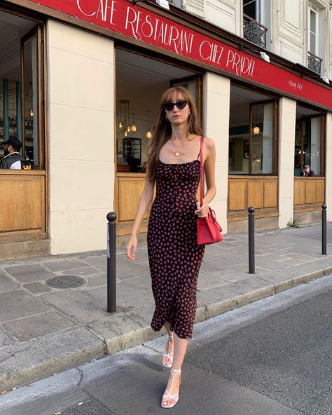 Jeanne Damas Dress, French Style Dresses, Girls Winter Dresses, French Wardrobe, Girls Spring Dresses, French Outfit, Jeanne Damas, White Linen Dresses, French Girl Style