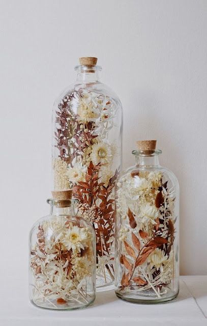 What to Do with Dried Flowers? 11 Creative Ideas for Your Home - Morella&Ulalume Tattoo Garden, Garden Nails, Quotes Home, Garden Tattoo, Deco Champetre, Winter Table, Bedroom Wallpaper, Decor Quotes, Future Wedding Plans