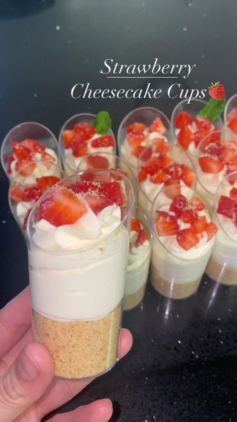 Party Cheesecake Cups, Cheesecake Cups Individual, Gender Reveal Candy Table, Strawberry Cheesecake Cups Recipe, Cheesecake In A Cup, Strawberry Cheesecake Cups, Gender Reveal Candy, Cheesecake Cups Recipe, Cups Recipes