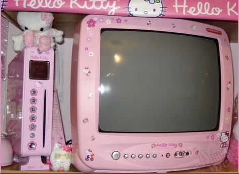 Hello kitty sanrio aesthetic cute Hello Kitty Merchandise, Backgrounds Girly, Retro Gadgets, 2000s Nostalgia, Pink Aura, Trashy Y2k, Pink Hello Kitty, Hello Kitty My Melody, Box Tv