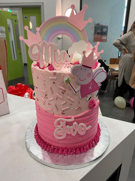 Peppa Pig Fairy Birthday Party, Pepa Pig Cake Ideas, Peppa Pig 2nd Birthday Cake, Peppa Pig Birthday Party Cake, Peppa Pig Cake Ideas, Pepa Pig Birthday Cake, Pepa Pig Birthday Cake Girl, Peppa Pig Buttercream Cake, Birthday Cake Peppa Pig Girl