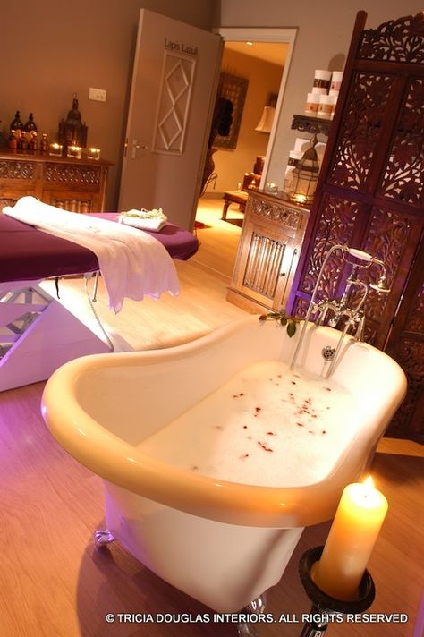 Spa Design Interior, Spa Room Ideas, Spa Massage Room, Massage Room Design, Massage Room Decor, Massage Therapy Rooms, Dreams Spa, Spa Room Decor, Deco Zen