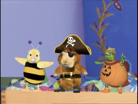 Wonder Pets In Halloween Costumes: Linny The Guinea Pig Dressed As A Pirate 🏴‍☠️, Turtle Tuck Dressed As A Pumpkin 🎃 And Ming-Ming Duckling Dressed As A Bee 🐝 Franklin Cartoon, The Squad, Turtle Pumpkin, Cute Flower Drawing, Wonder Pets, Miss You Guys, Kids Tv Shows, Cute Turtles, Cute Profile Pictures