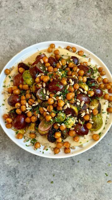 2b Recipes, Construction Hacks, Dried Chickpeas, Crispy Brussel Sprouts, Clean Eating Plans, Salad Ideas, Raw Cashews, Mediterranean Dishes, Cooked Veggies