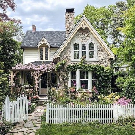 Cottage With Bay Window, Cottage Style Curb Appeal, Cottage Inspiration Exterior, White Cottage In The Woods, Houses With Bay Windows Exterior, Queen Anne Cottage Exterior, Floral Cottage Exterior, Granny Home Aesthetic, Cottage Picket Fence