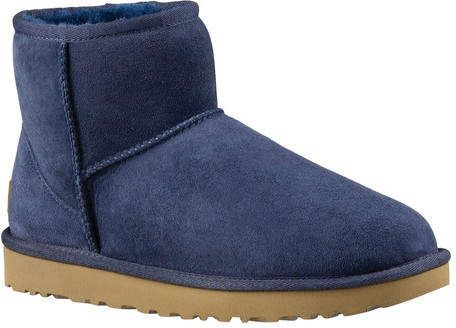 UGG Women's Classic Mini II Bootie Navy Uggs, Classic Mini Ii Boot, Ugg Classic Mini Ii, Cute Ankle Boots, Boots 2020, Ugg Classic Mini, Sheepskin Boots, Classic Boots, Ugg Classic