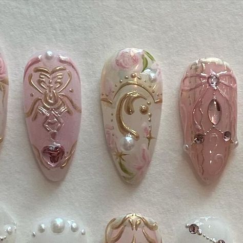 press on nails • nail design art on Instagram: "custom set ; royalty" Ornate Nail Designs, Marie Antoinette Inspired Nails, Marie Antoinette Nails, Royalty Nails, Rococo Nails, Victorian Nails, Ornate Nails, Bridgerton Nails, Baroque Nails