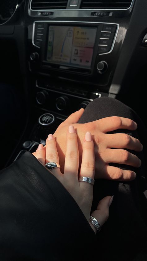 Couple Driving, Private Couple, Private Relationship, Protective Boyfriend, Dark Clothing, Casual Relationship, Secret Photo, This Kind Of Love, Communication Relationship